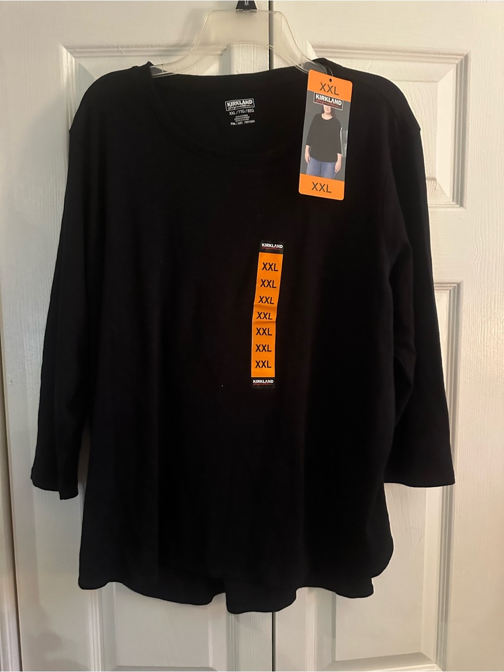 Kirkland Signature Black Women's 3/4 Sleeve Crew Neck Top